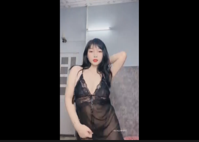 Xnhau khoe body của idol 18+ như quỳnh